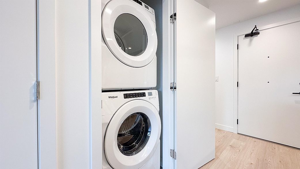 204 1680 E 12th Avenue