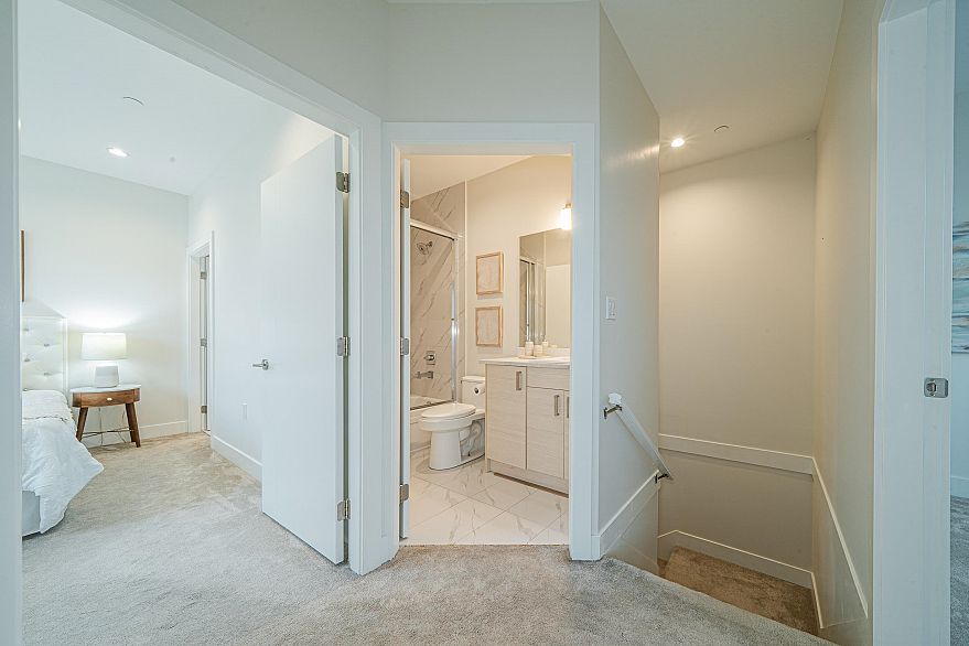 7261 E Sherbrooke Street