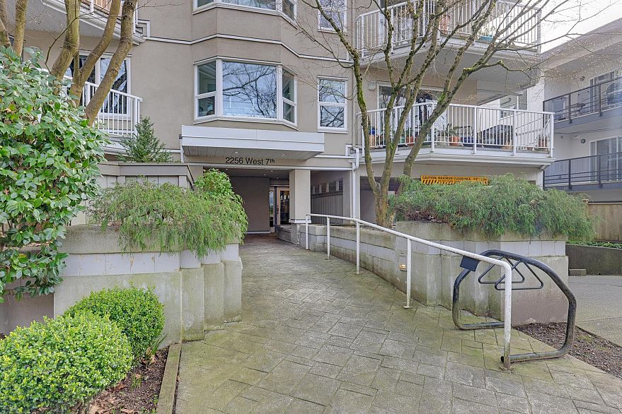 305 2256 W 7th Avenue