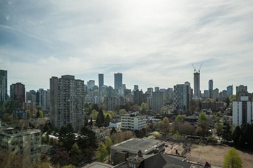 1806 1725 Pendrell Street