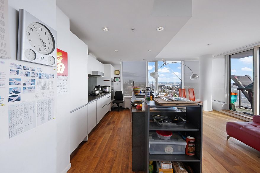 1703 8588 Cornish Street