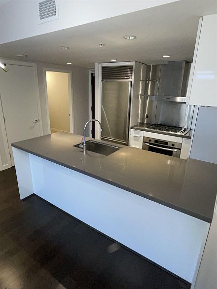 1507 788 Richards Street