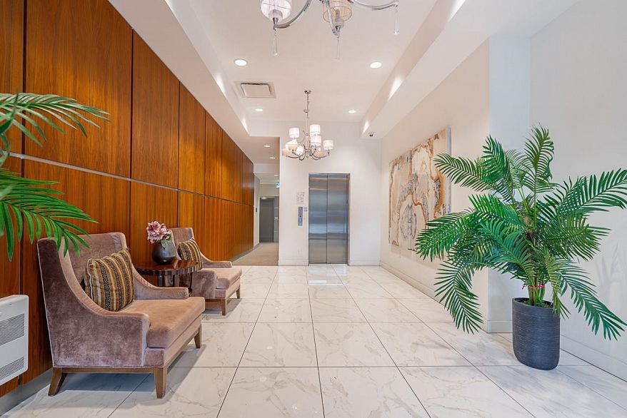 310 5325 West Boulevard