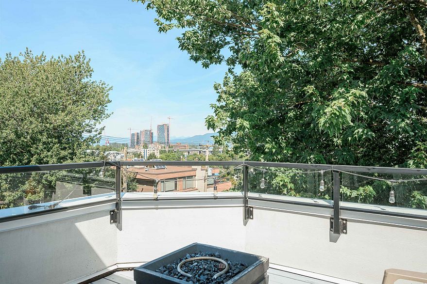 21 1182 W 7th Avenue