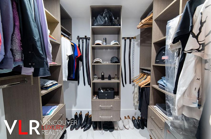 PH 199 DRAKE STREET, Vancouver BC V6Z 2Y8