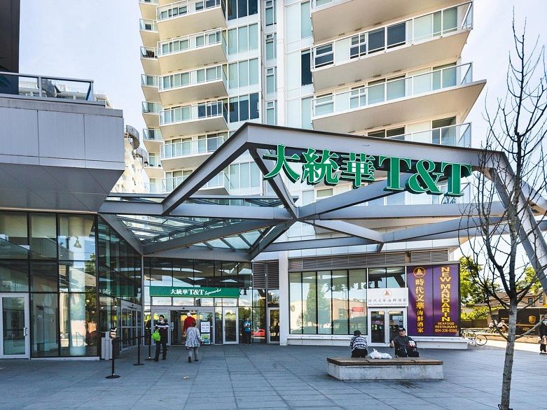 1106 2221 E 30th Avenue