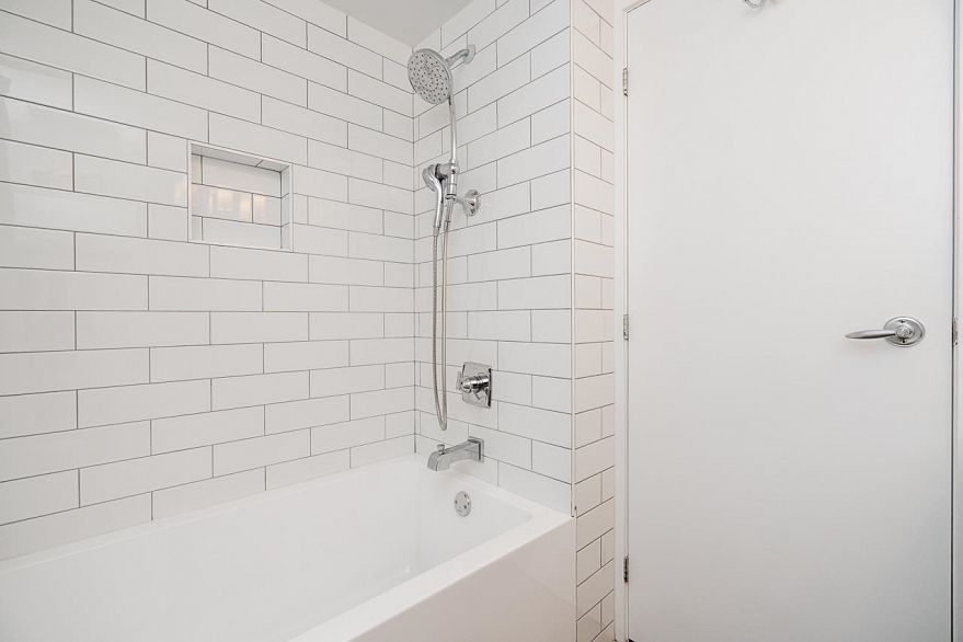 310 678 W 7th Avenue