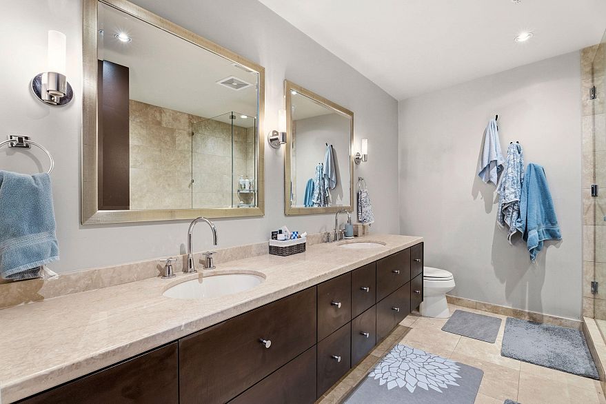 3403 938 Nelson Street