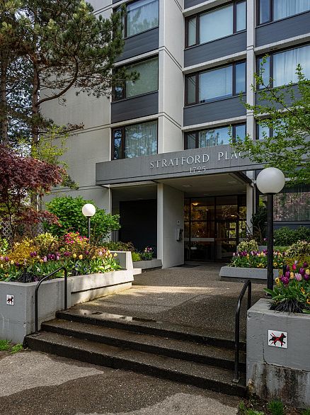 1806 1725 Pendrell Street