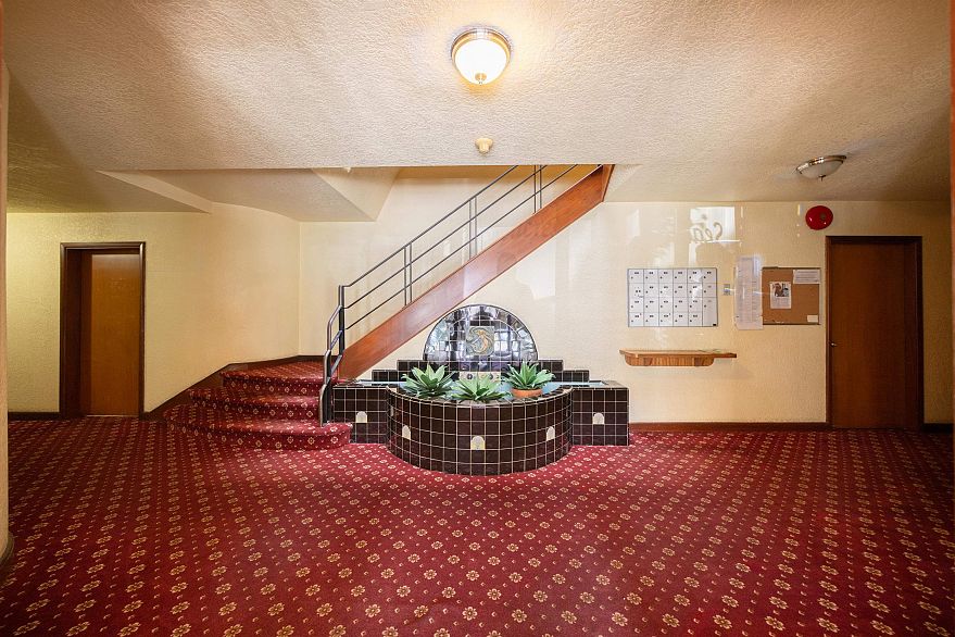 303 1565 Burnaby Street