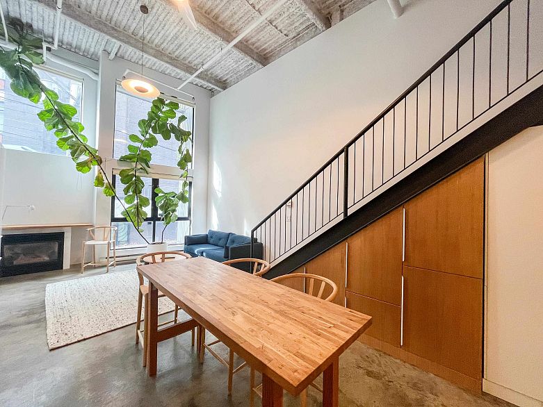 203 234 E 5th Avenue