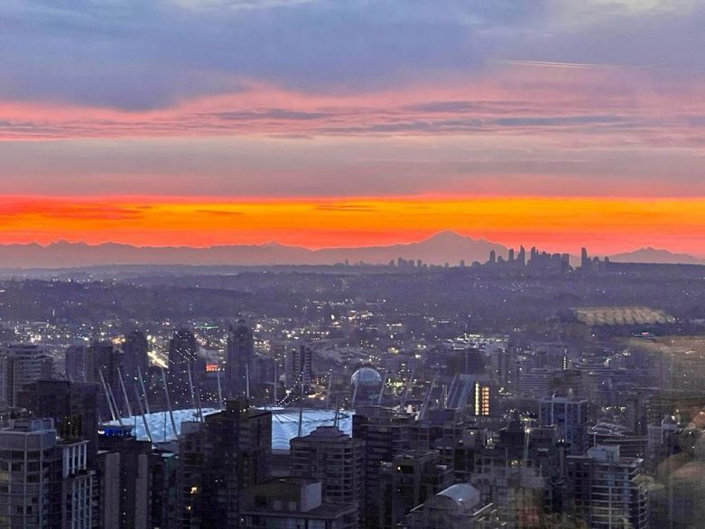 3403 938 Nelson Street