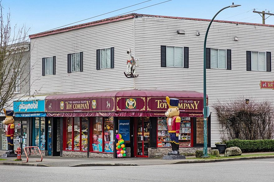 3187 Prince Edward Street