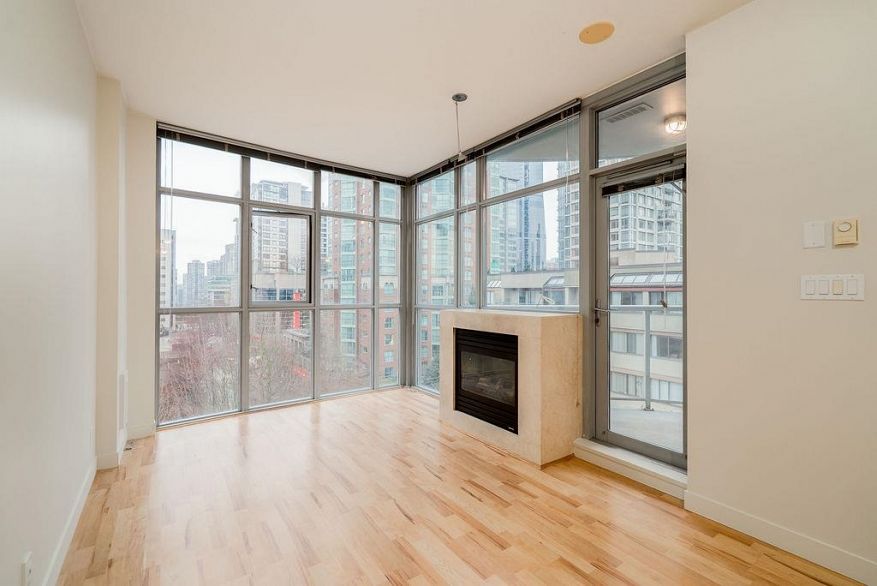 706 1050 Smithe Street