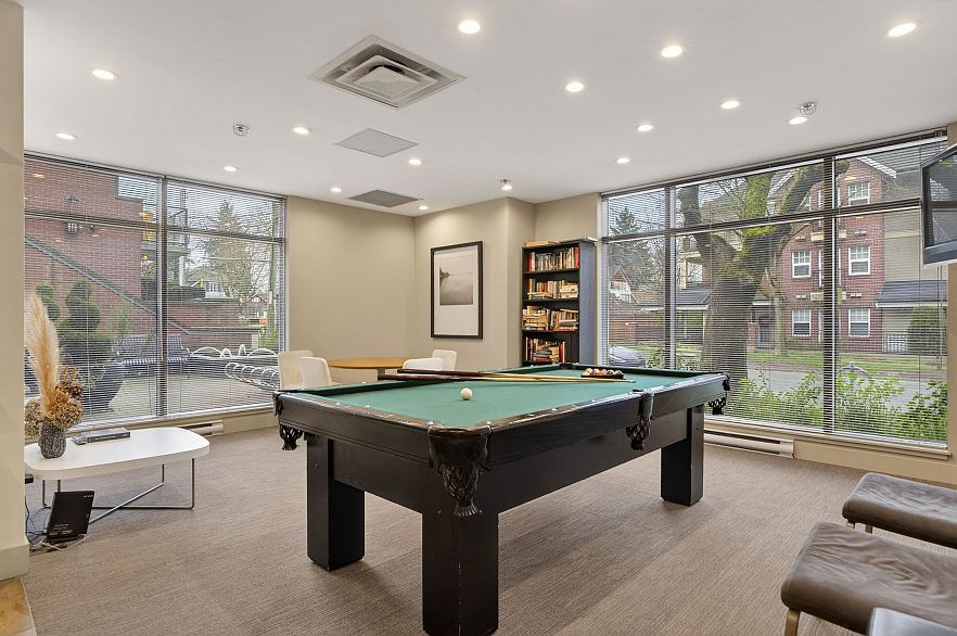 207 3228 Tupper Street