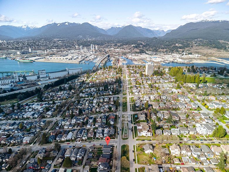3690 Dundas Street