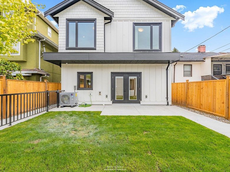 2 4257 Knight Street