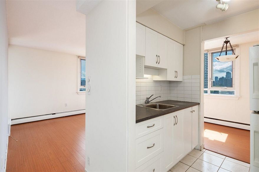 1807 1850 COMOX STREET, Vancouver BC V6G 1R3