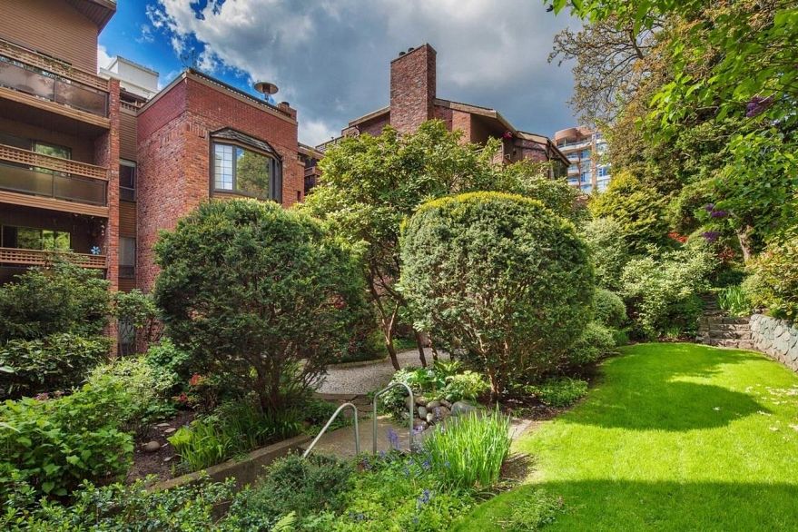 PH2 2320 W 40th Avenue