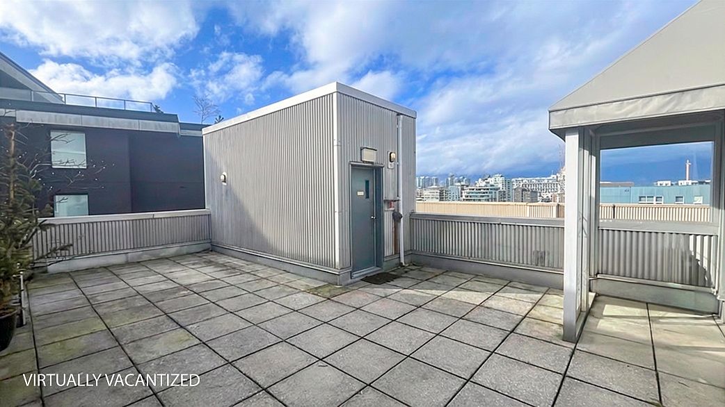 203 234 E 5th Avenue