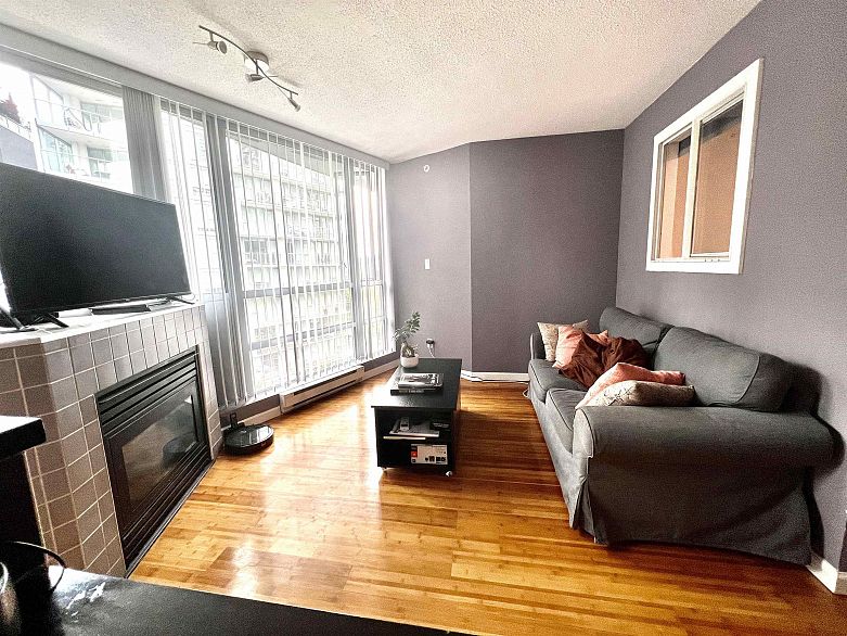 610 438 SEYMOUR STREET, Vancouver BC V6Z 2X6