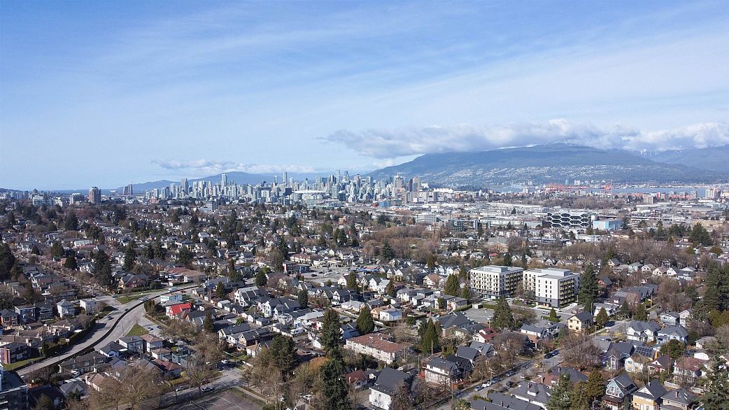 204 1680 E 12th Avenue