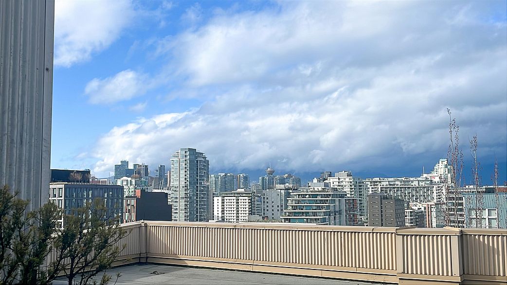 203 234 E 5th Avenue