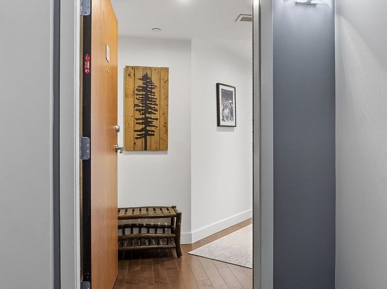 207 3228 Tupper Street