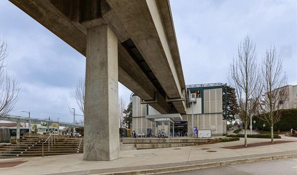 206 4933 Clarendon Street