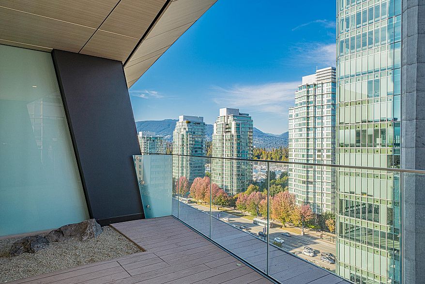 1203 1568 Alberni Street