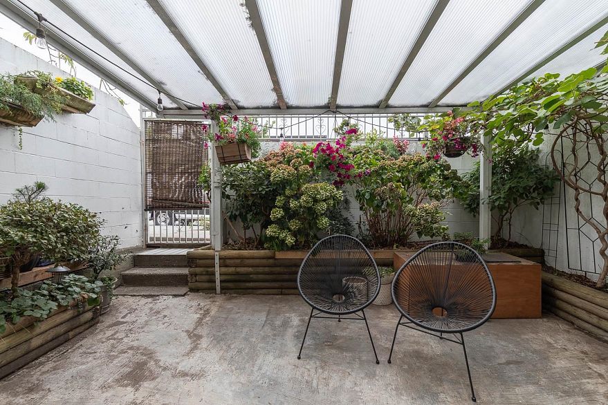 1 451 E Pender Street