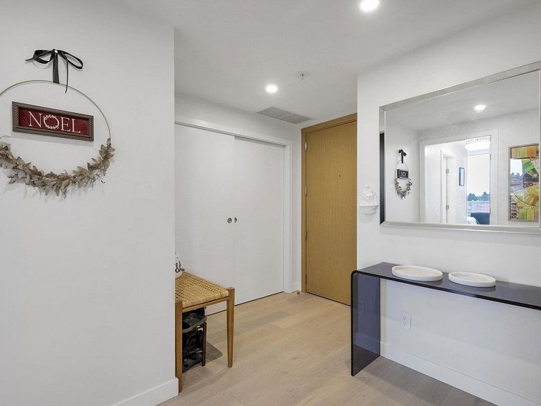 1106 2221 E 30th Avenue