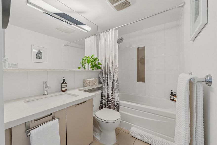 1707 1082 Seymour Street