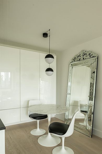 1806 1725 Pendrell Street