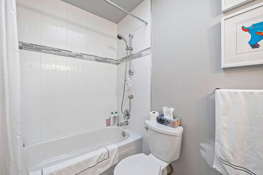 PH2 2320 W 40th Avenue