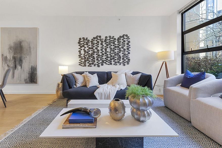 110 2263 Redbud Lane