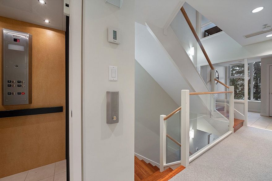 TH20 1281 W Cordova Street