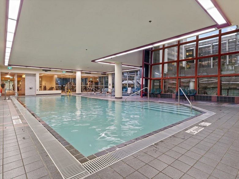 3403 938 Nelson Street