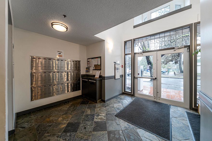 104 1147 Nelson Street