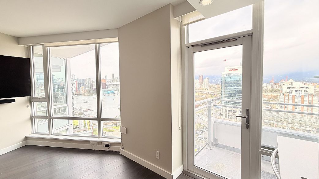 2015 1618 Quebec Street