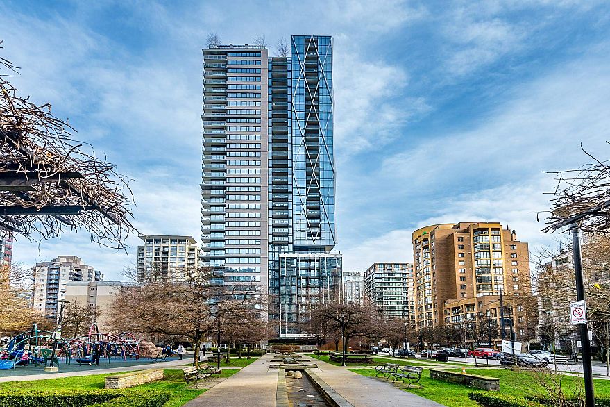 2703 1111 Richards Street