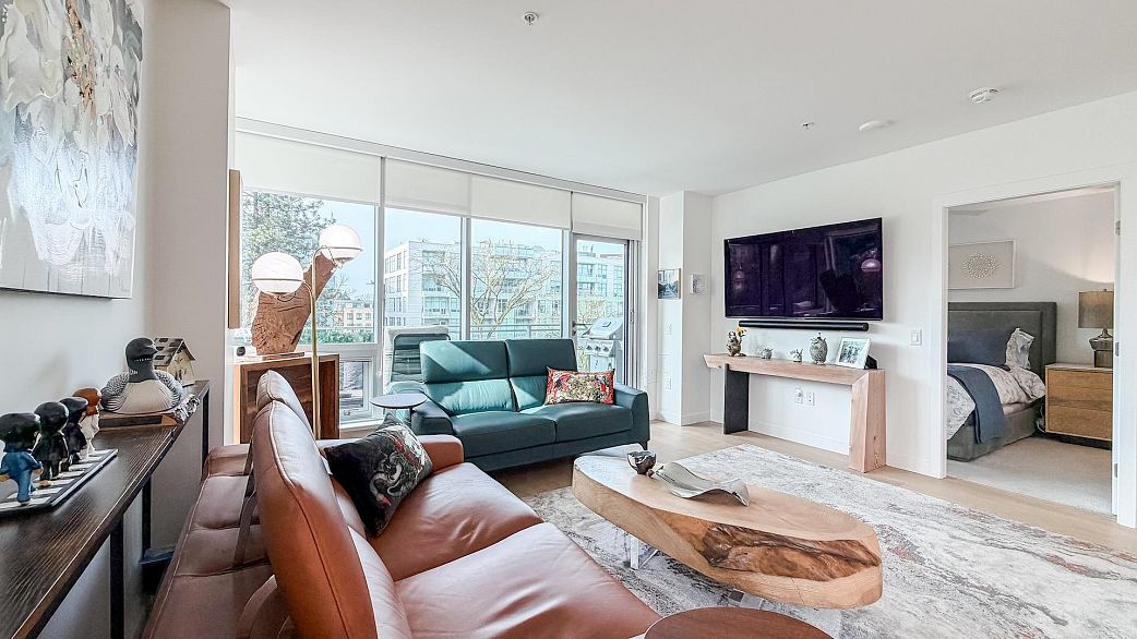 301 4988 Cambie Street