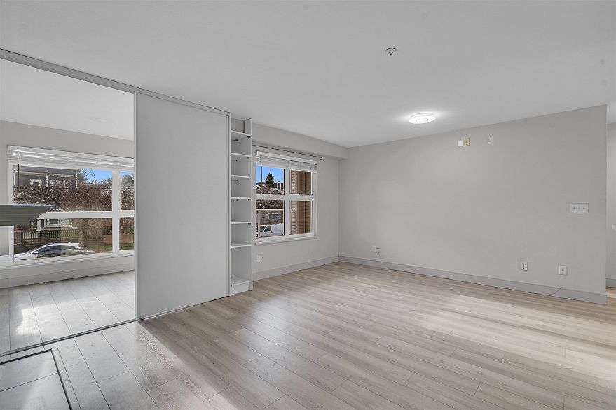 205 2965 Horley Street