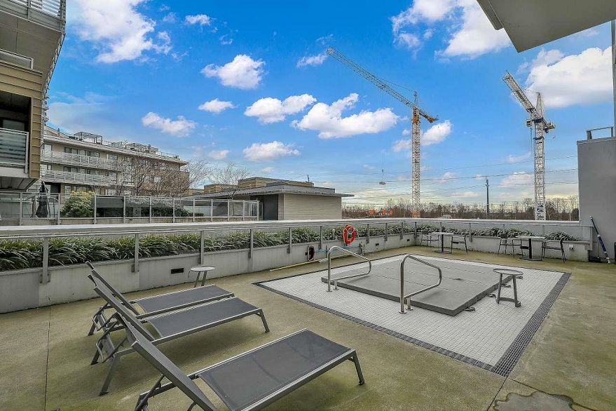 1705 3438 Sawmill Crescent