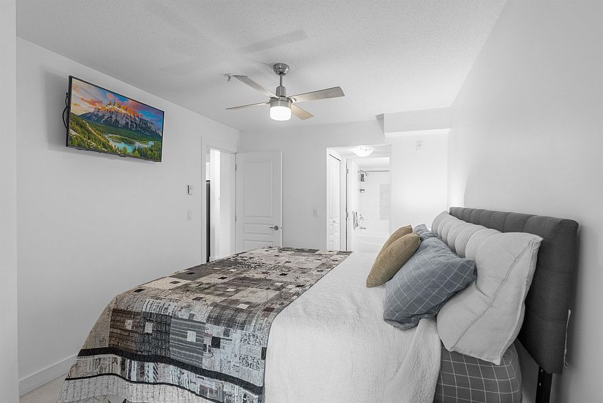 206 4550 Fraser Street