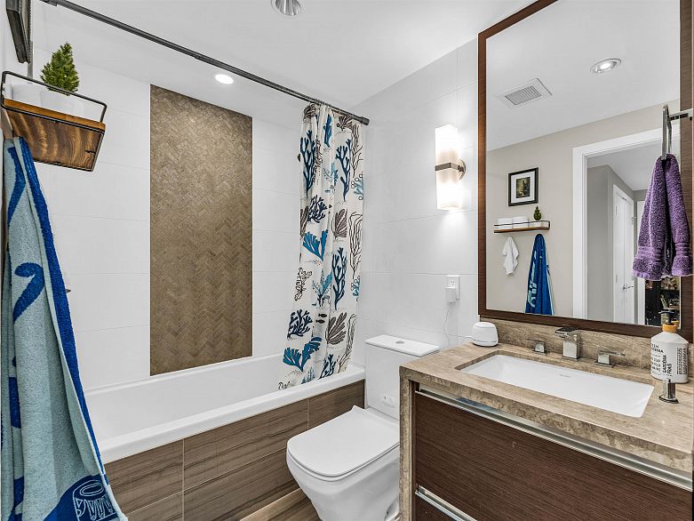 511 508 W 29th Avenue