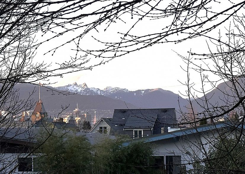 308 228 E 18th Avenue