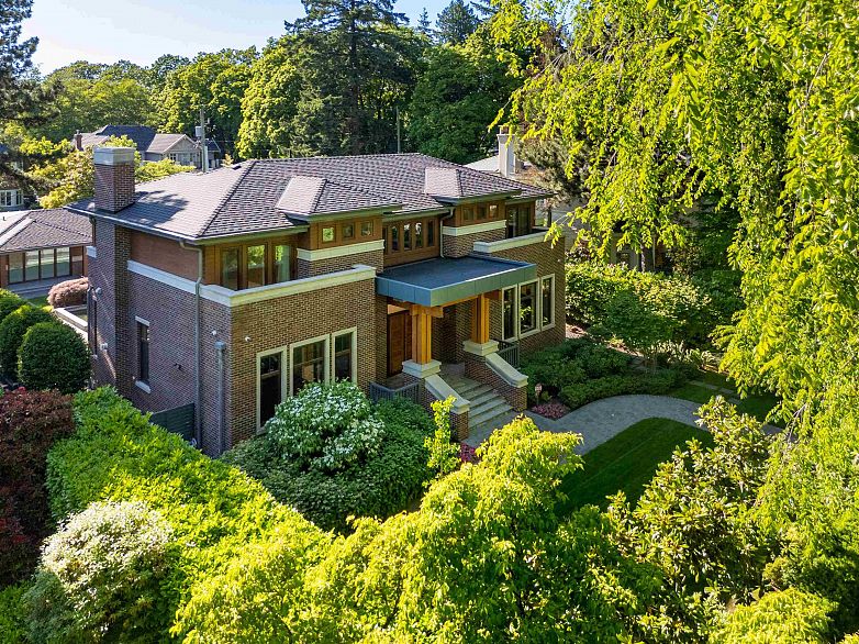 5937 Churchill Street