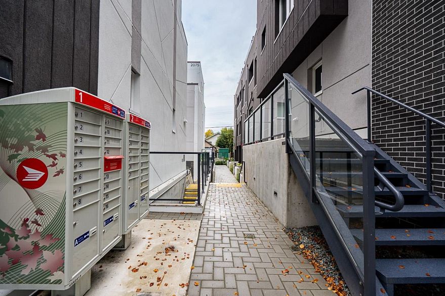 110 2085 E 1st Avenue