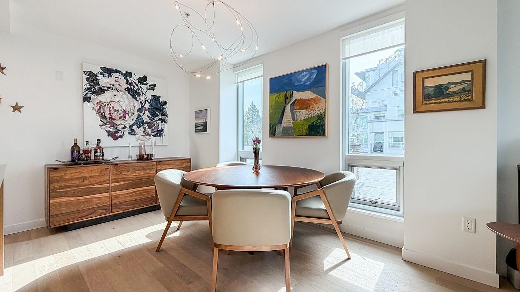 301 4988 Cambie Street